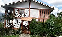 Vende-Se uma tima casa nas Braunes com 6 quartos terreno com 700. metros valor R$800.000.00